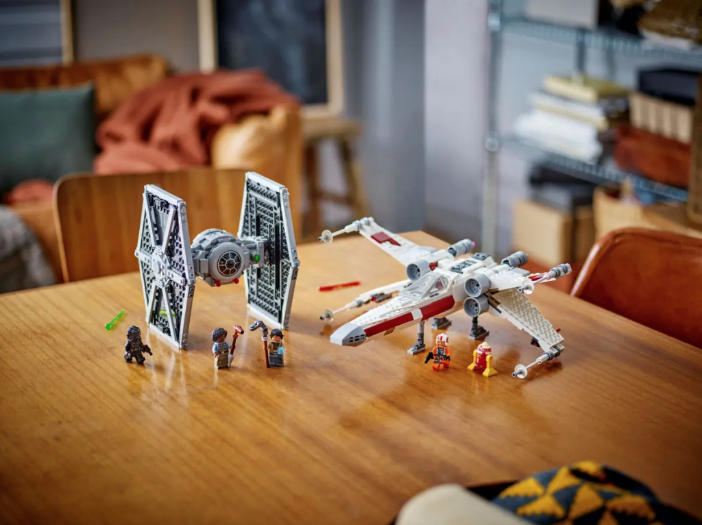 LEGO Star Wars 75393 TIE Fighter X Wing Mash up 10 1024x766