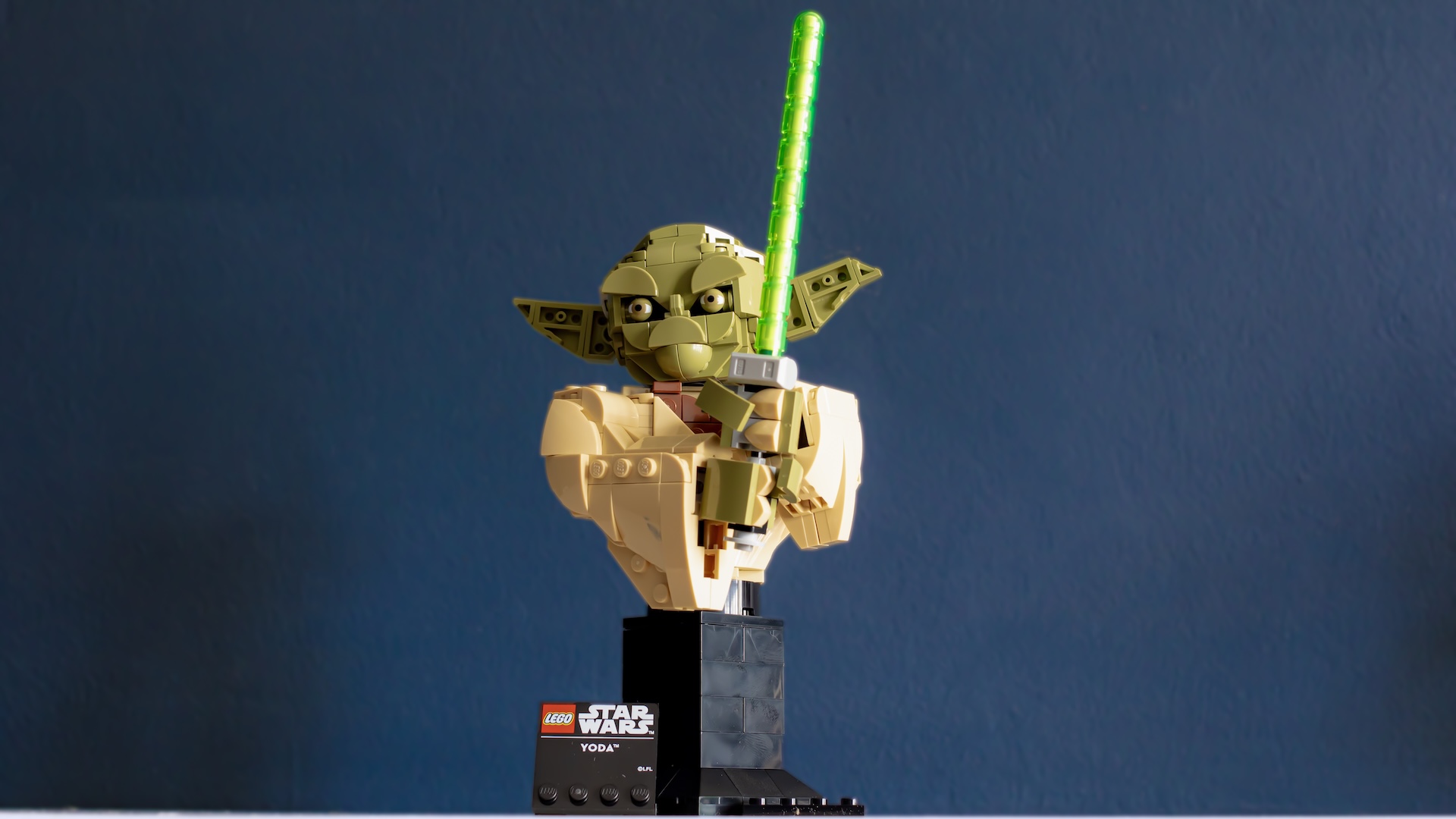LEGO Star Wars 75439 Darth Vader and 75438 Yoda 15
