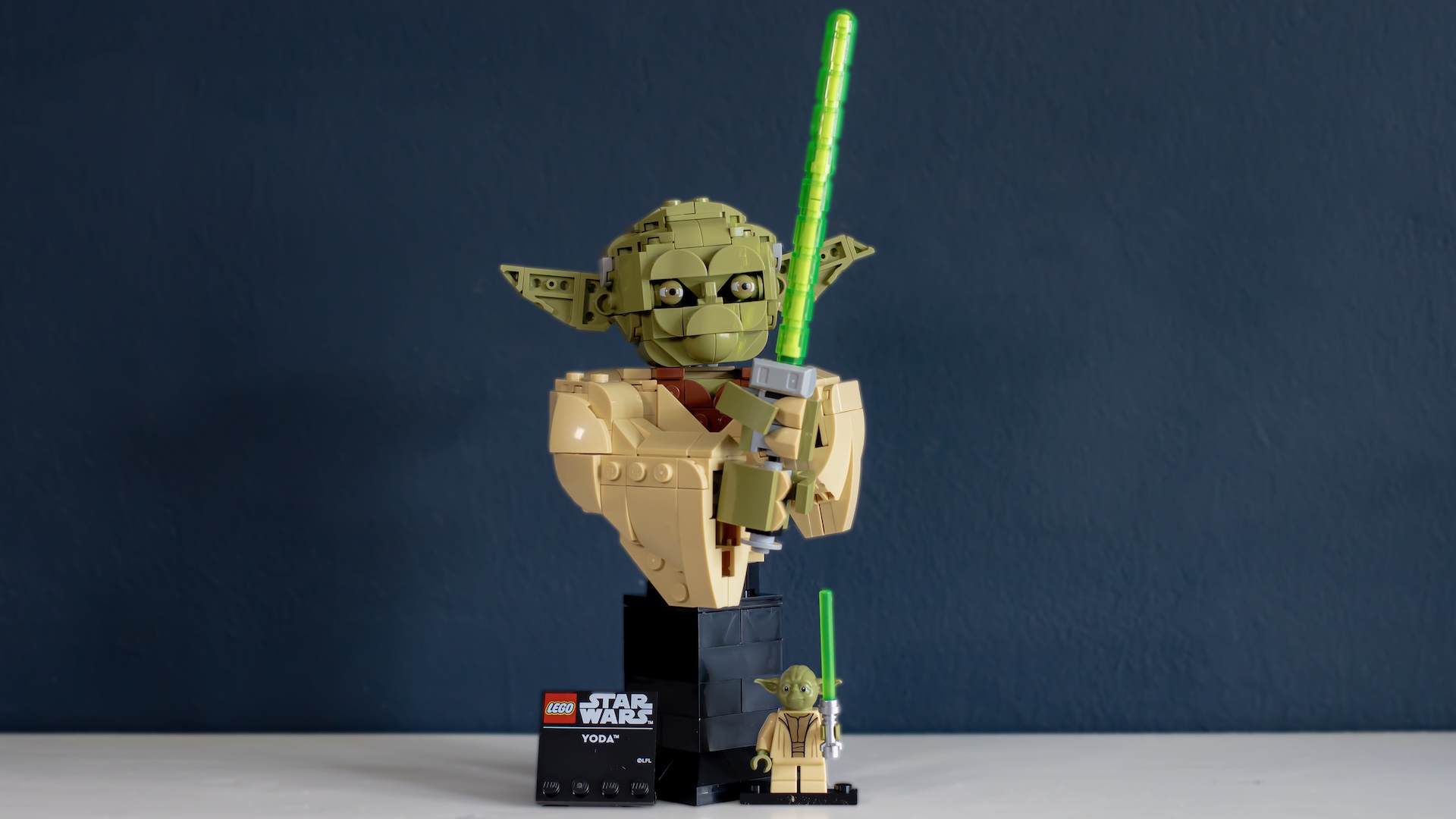 LEGO Star Wars 75439 Darth Vader and 75438 Yoda 2